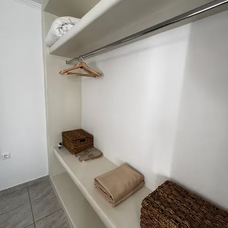 Althea * Naousa (Paros)